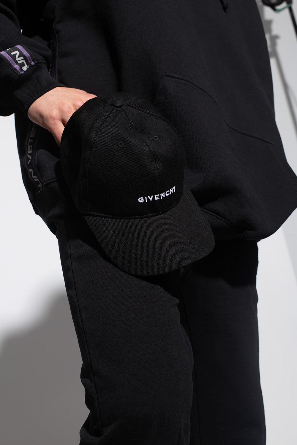 givenchy Leather Logo-embroidered baseball cap